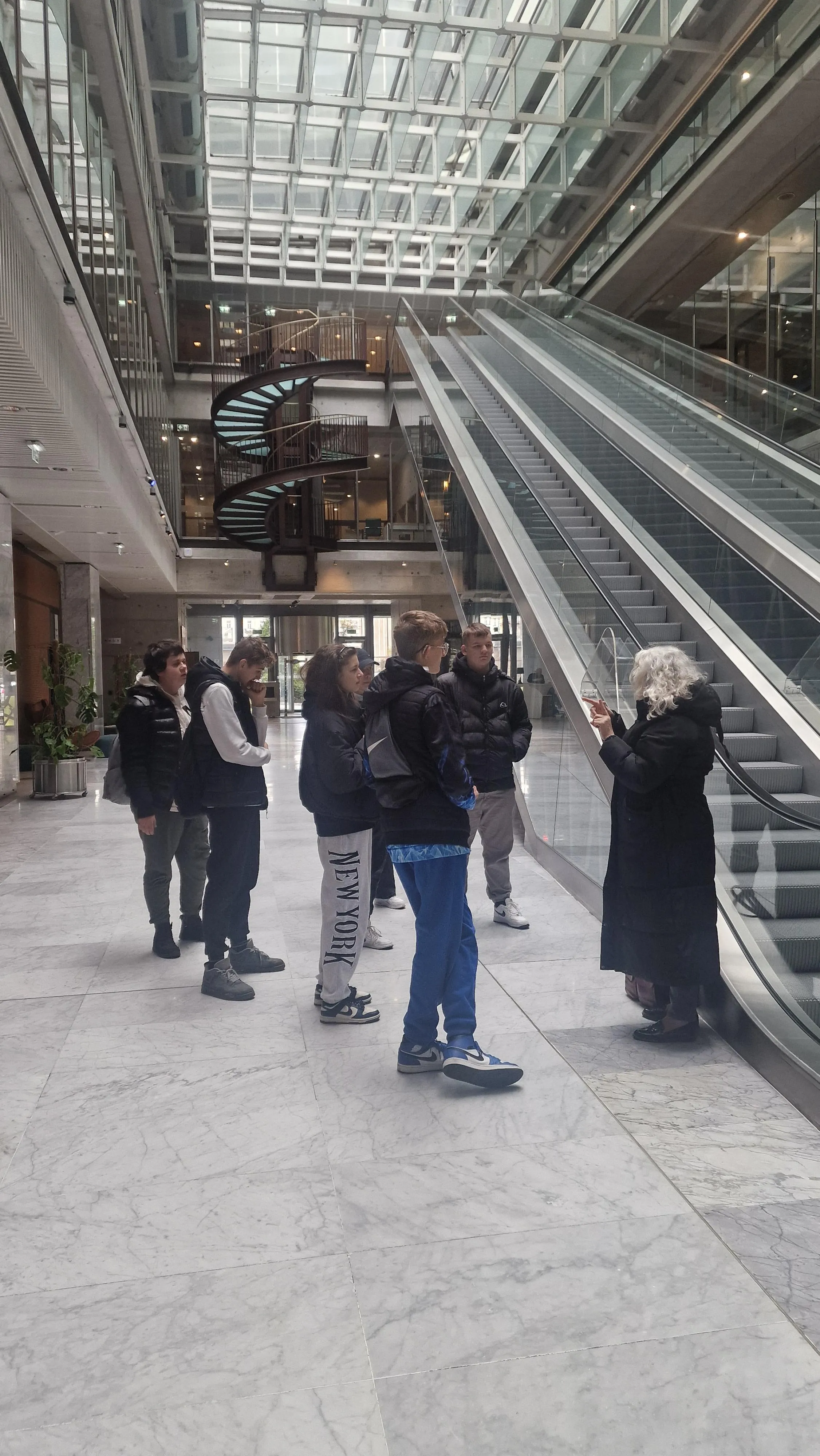 Uczniowie w Centrum Giełdowym i Centrum Pieniądza NBP