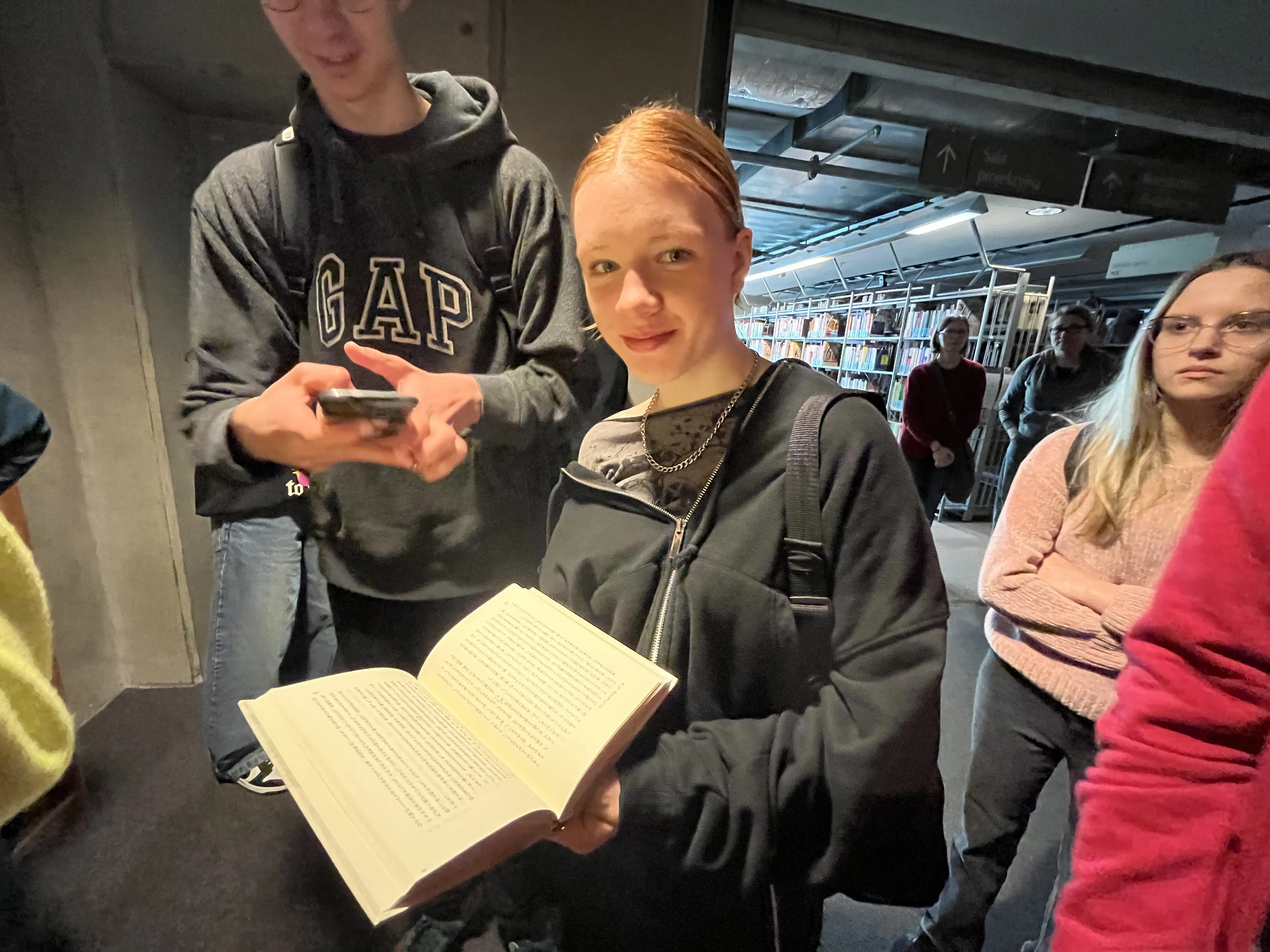 Licealiści zwiedzają Bibliotekę Uniwersytecką BUW w Warszawie