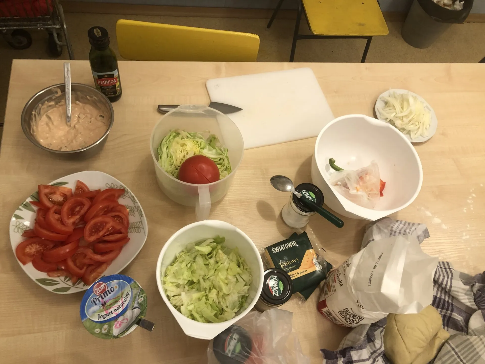 Czas wolny w III grupie - przygotowanie tortilli