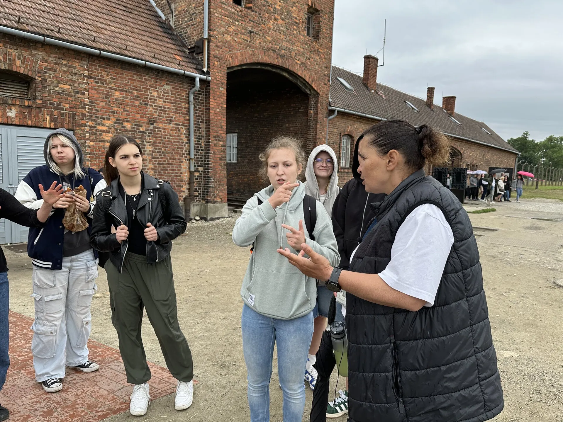Zwiedzanie muzeum Auschwitz-Birkenau w Oświęcimiu