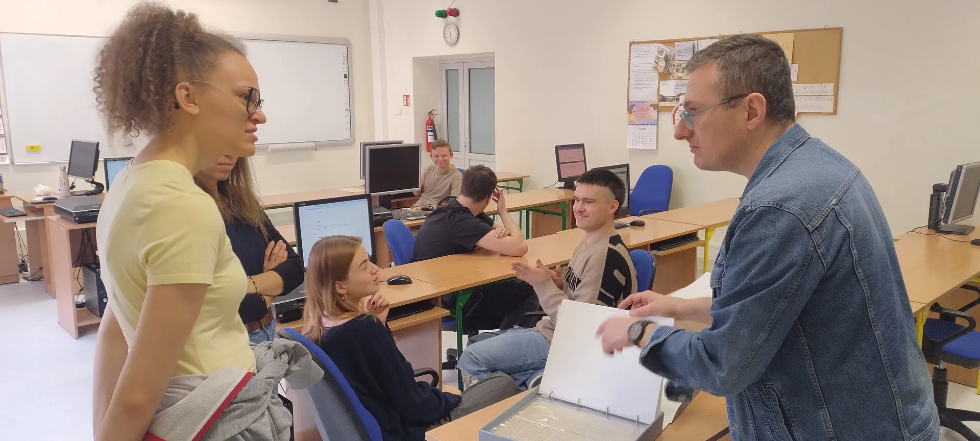 Maturzystki u kolegów archiwistów