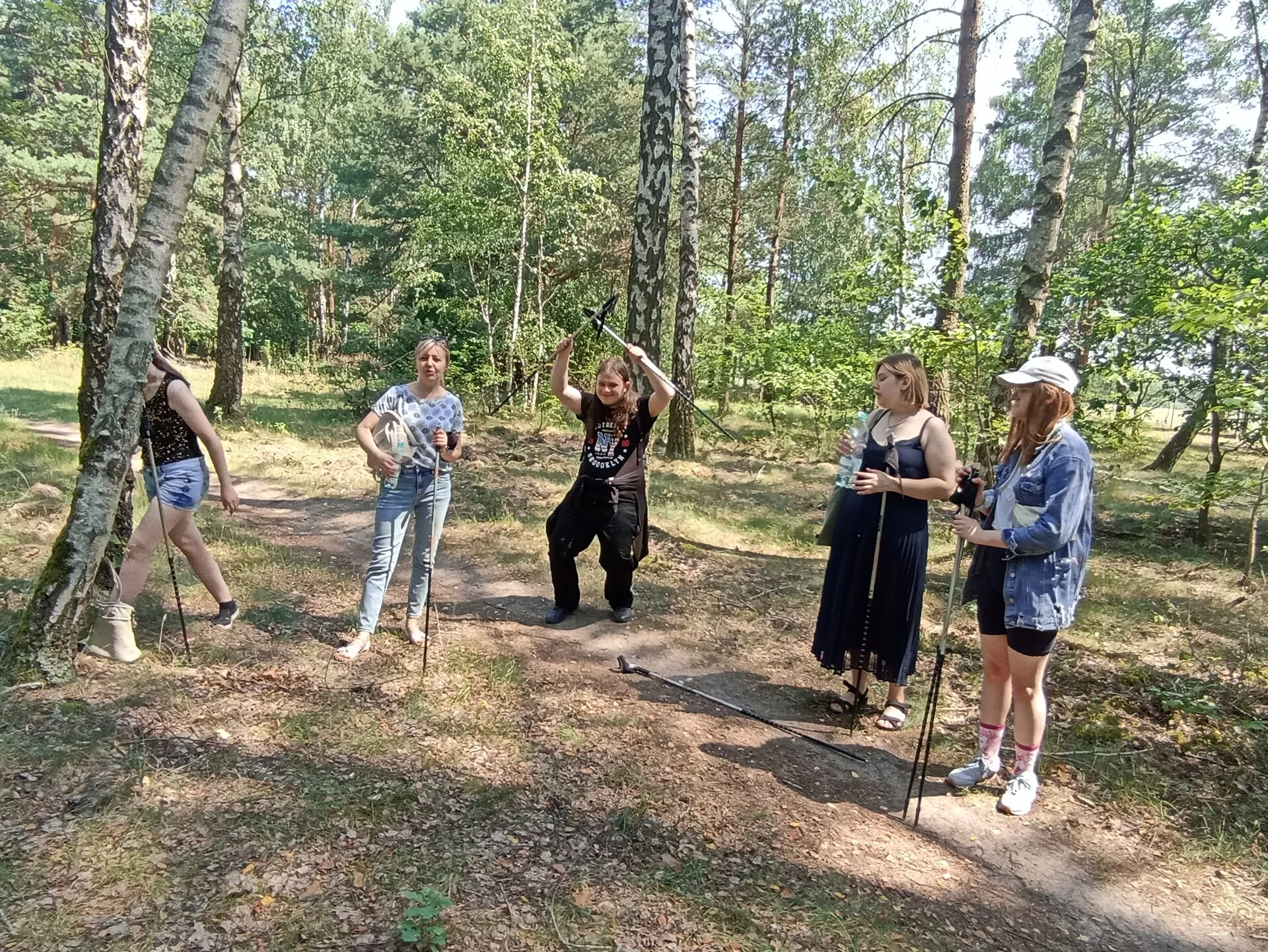 Spacer "Nordic Walking - aktywność, która łączy pokolenia"