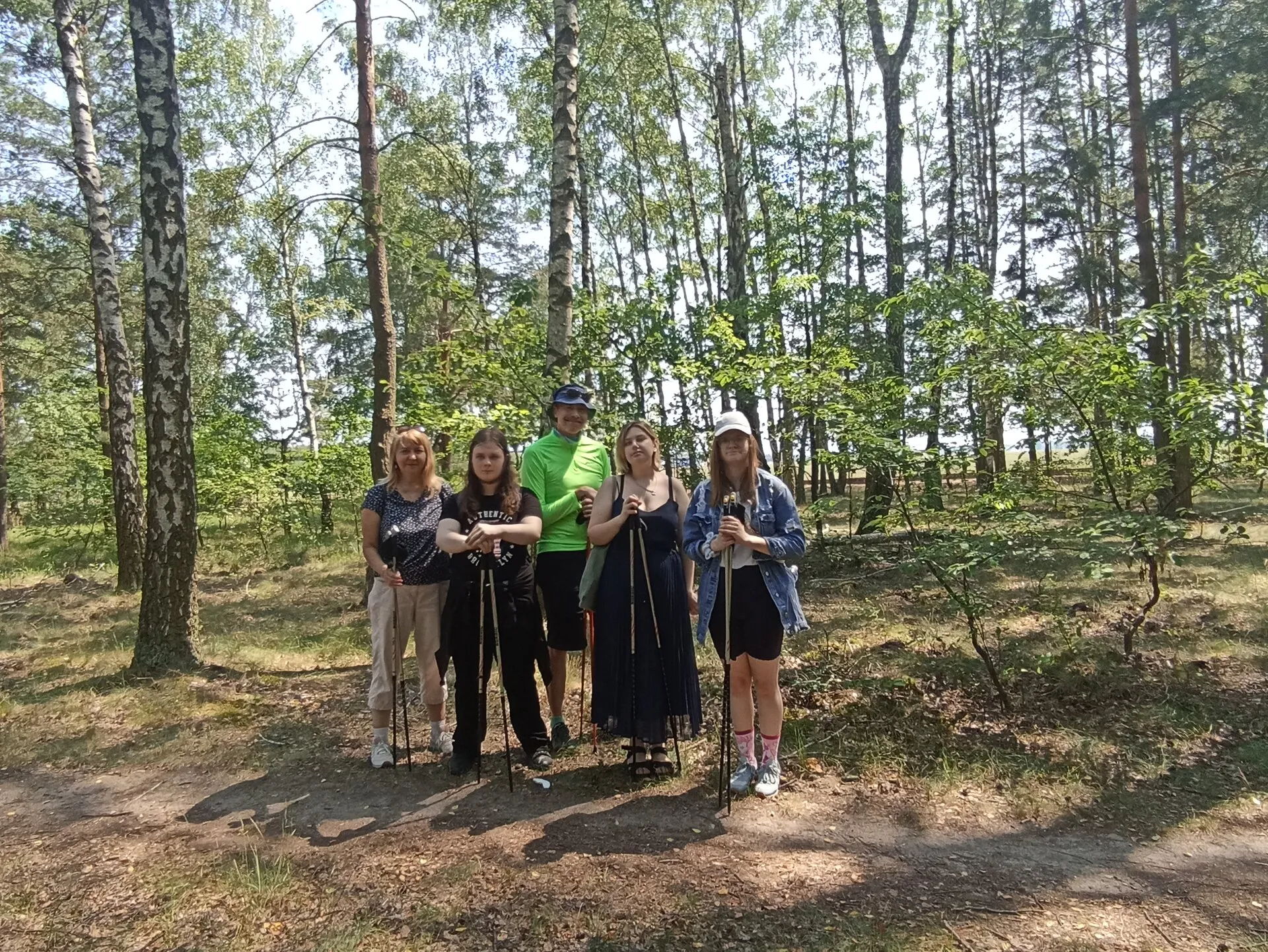 Spacer "Nordic Walking - aktywność, która łączy pokolenia"
