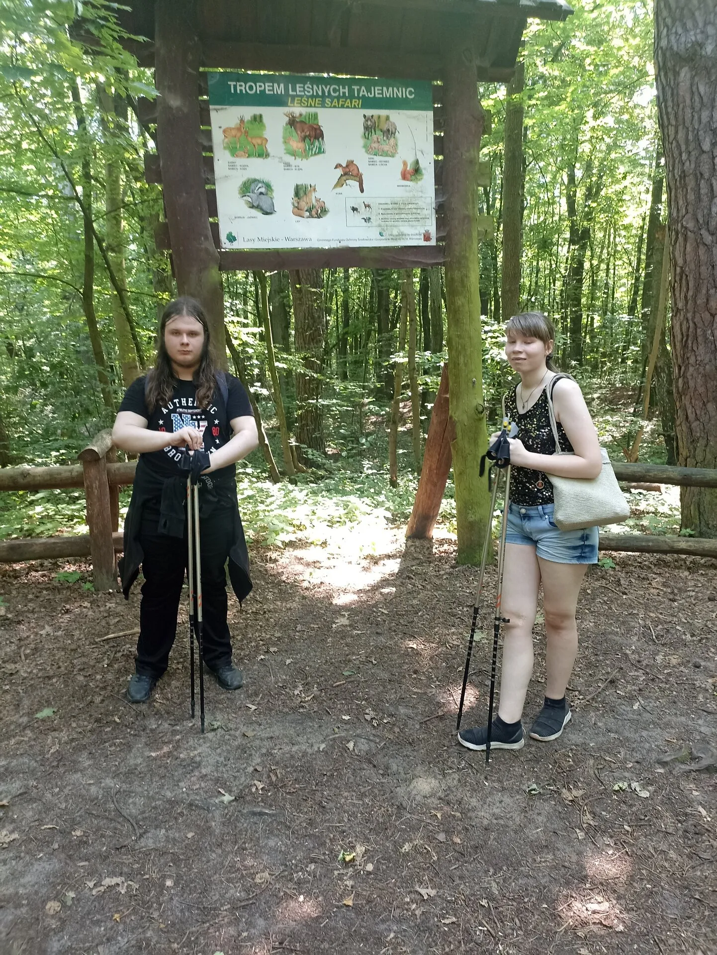 Spacer "Nordic Walking - aktywność, która łączy pokolenia"