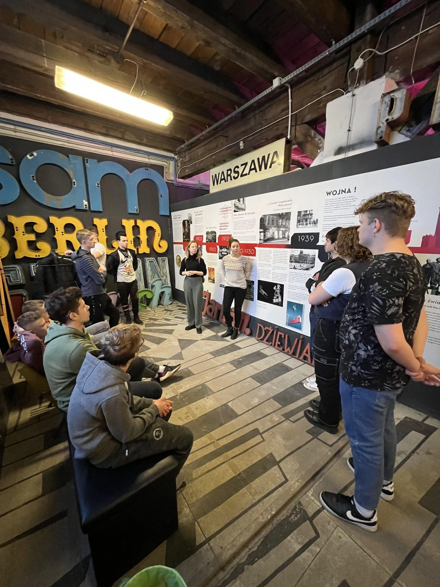 Wizyta w Muzeum Neonów w Warszawie