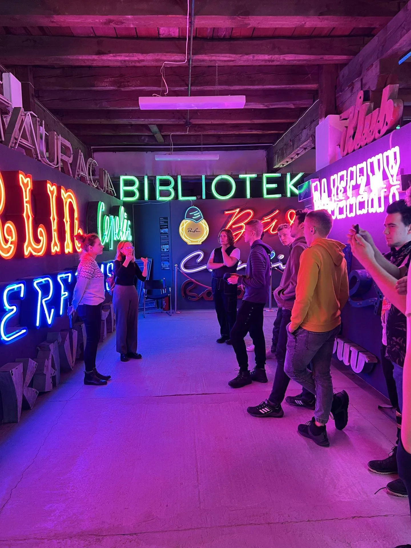 Wizyta w Muzeum Neonów w Warszawie