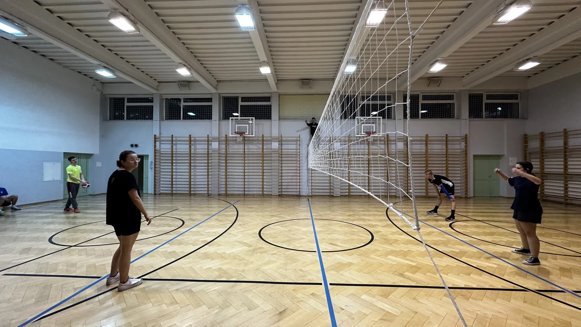 Turniej piłki siatkowej "Siatkówka - mecz - set - punkt"