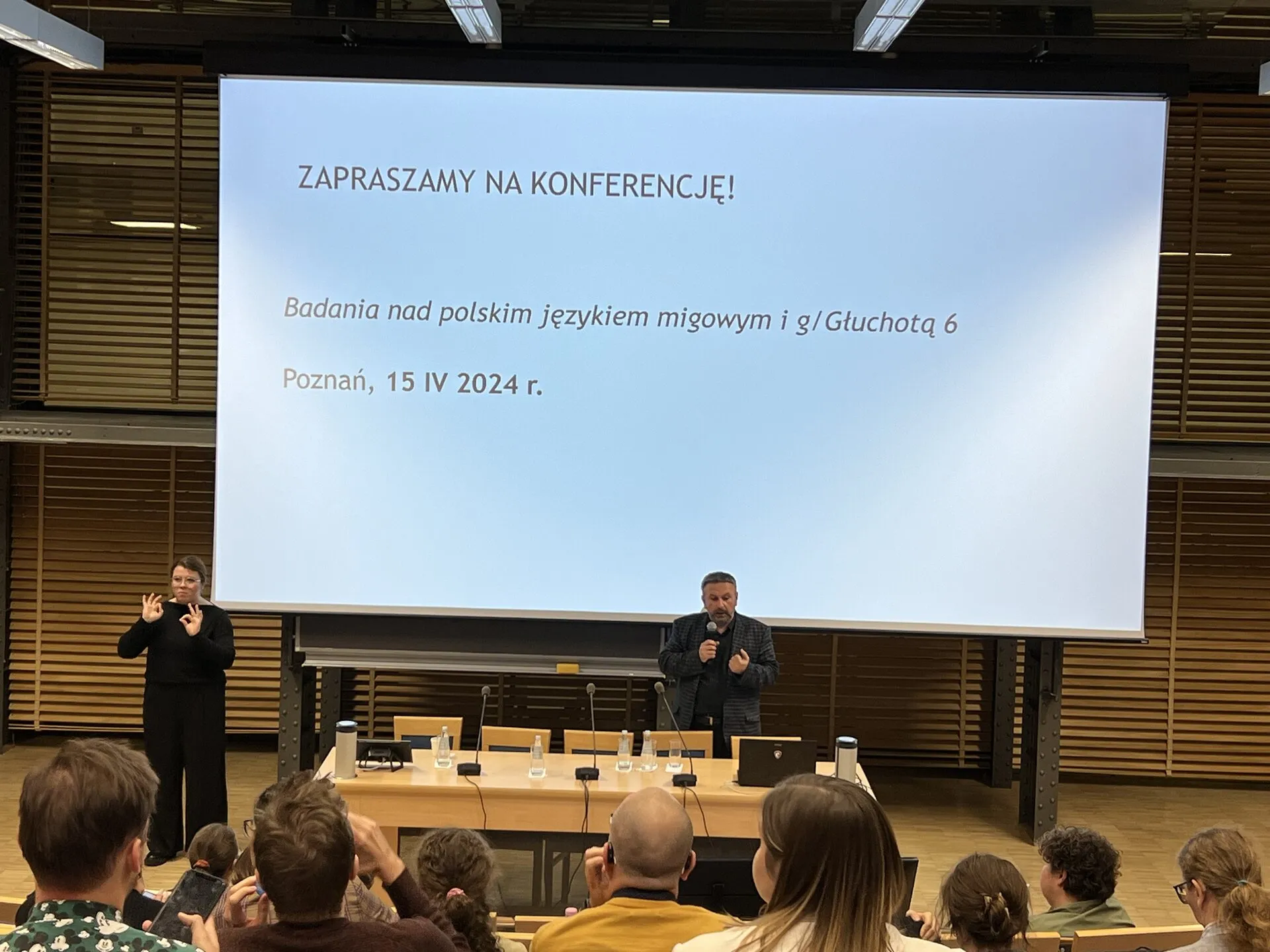 onferencja naukowa "Badania nad PJM i g/Głuchotą 5. Przeszłość i przyszłość komunikacji migowej w Polsce" organizowana przez Pracownię Lingwistyki Migowej na Uniwersytecie Warszawskim