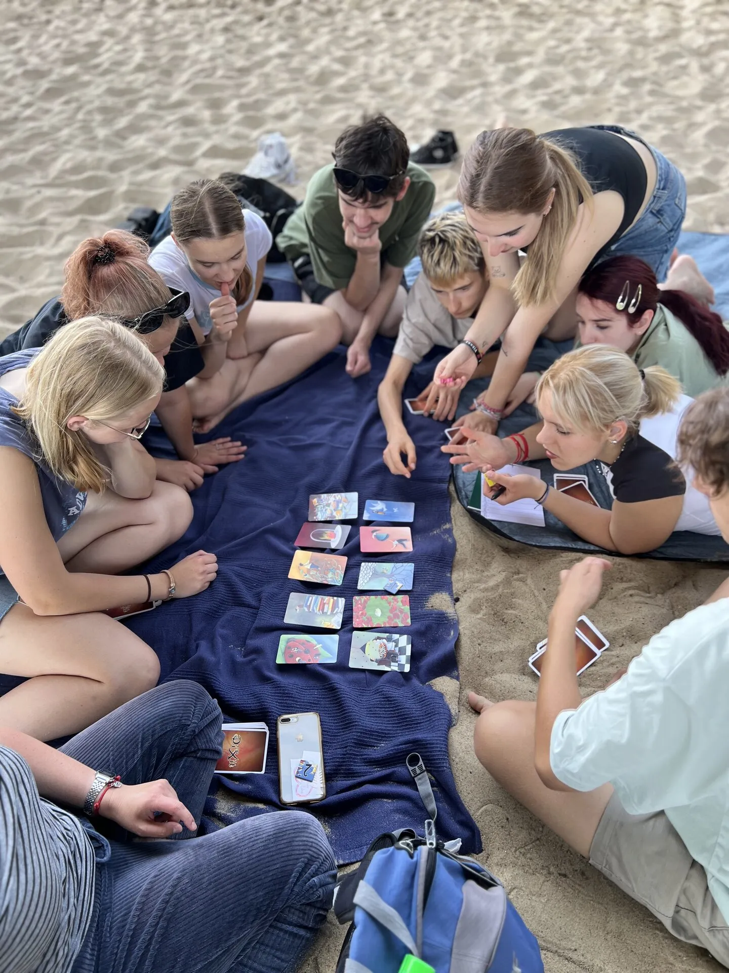 Grupa bajkomigaczy na pikniku nad Wisłą